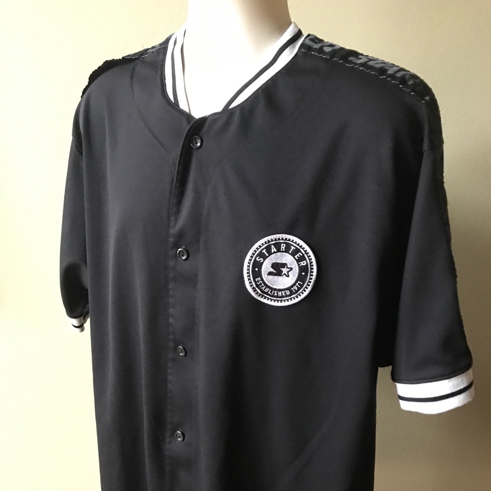 Starter (L) Embroidered Logo Button Down Jersey